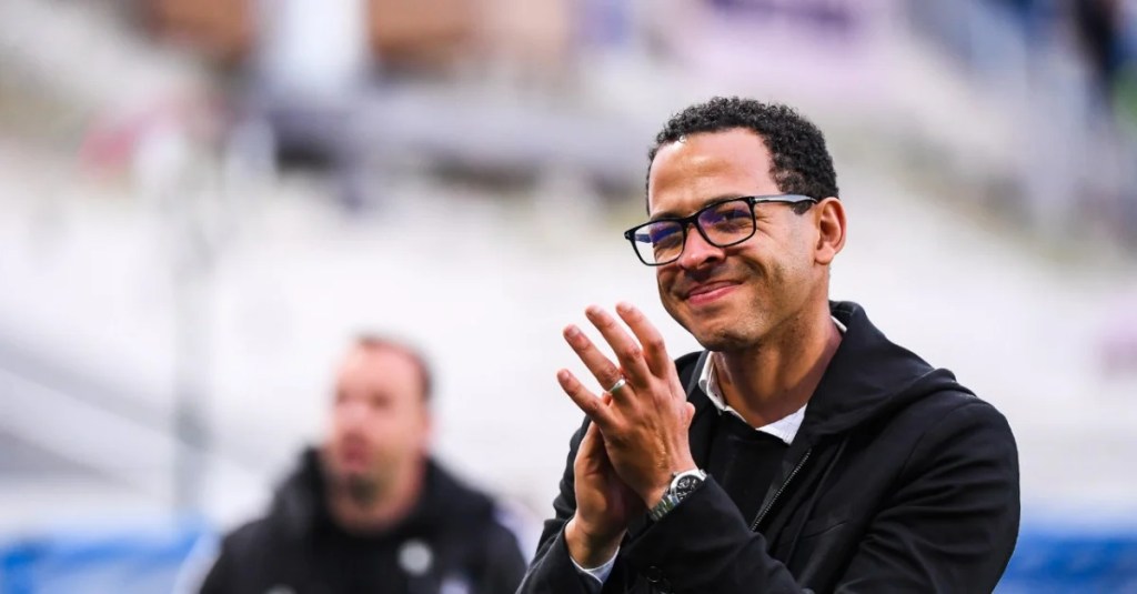 Mercato : Leeds prêt à miser gros sur un cadre du&nbsp;RCSA