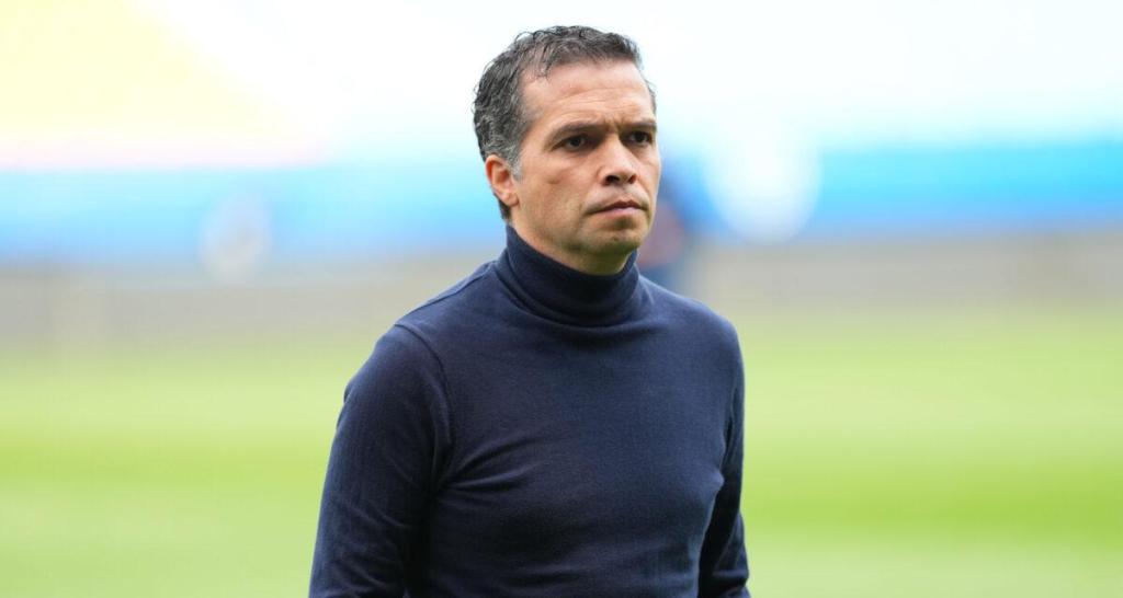 FC Nantes : qui est Luis Castro, le nouvel entraîneur des Canaris ?