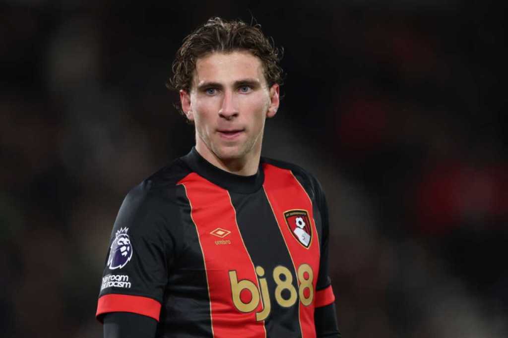 Mercato : le PSG dos au mur, dans le dossier Zabarnyi