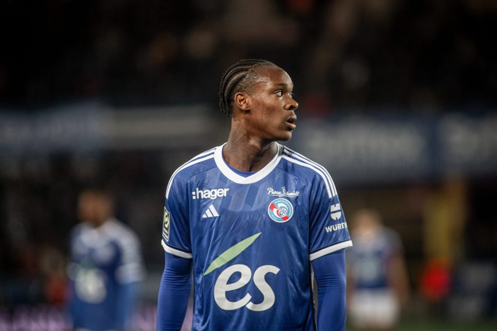 RCSA : suspendu par le Racing, Emanuel Emegha manquera le déplacement à Toulouse